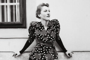 @Apollonia Theresa Bitzan 2022 @ Apollonia Theresa Bitzan 2022